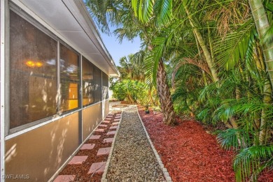 Back on the Market.  Buyer backed out after requesting repairs on Gateway Golf and Country Club in Florida - for sale on GolfHomes.com, golf home, golf lot