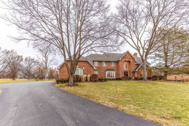 Spectacular 4 bedroom, 3.1 bath home located in AWARD-WINING on Hillcrest Country Club in Illinois - for sale on GolfHomes.com, golf home, golf lot