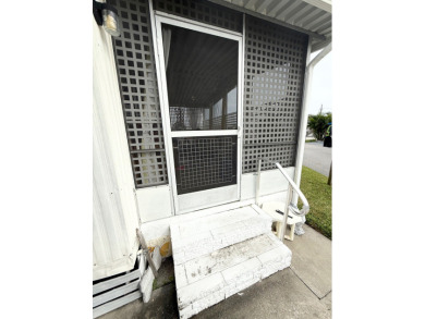 DONT MISS OUT ON THIS VERY CLEAN & WELL-MAINTAINED home is on Lone Palm Golf Club in Florida - for sale on GolfHomes.com, golf home, golf lot