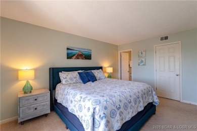 Don't miss out on this fabulous 2 bedroom 2 bathroom no step on The Oaks Golf Course in Missouri - for sale on GolfHomes.com, golf home, golf lot