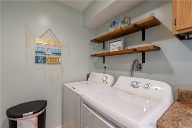 Don't miss out on this fabulous 2 bedroom 2 bathroom no step on The Oaks Golf Course in Missouri - for sale on GolfHomes.com, golf home, golf lot