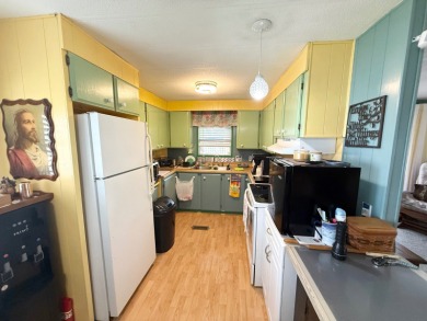 DONT MISS OUT ON THIS VERY CLEAN & WELL-MAINTAINED home is on Lone Palm Golf Club in Florida - for sale on GolfHomes.com, golf home, golf lot