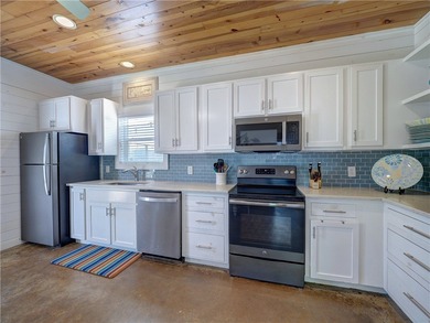 Attractive four bedrooms, 3.5 baths, free standing condo located on Palmilla Beach Golf Club in Texas - for sale on GolfHomes.com, golf home, golf lot