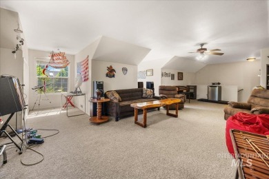 Gorgeous well maintained single level home with Beautiful 8' on Lakeview Golf Club in Idaho - for sale on GolfHomes.com, golf home, golf lot