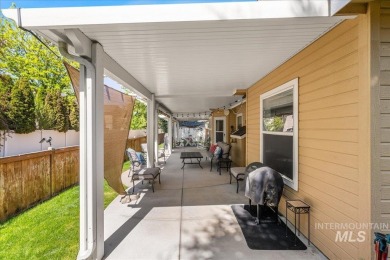 Gorgeous well maintained single level home with Beautiful 8' on Lakeview Golf Club in Idaho - for sale on GolfHomes.com, golf home, golf lot