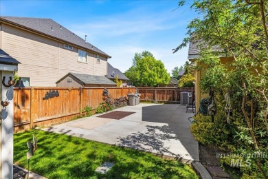 Gorgeous well maintained single level home with Beautiful 8' on Lakeview Golf Club in Idaho - for sale on GolfHomes.com, golf home, golf lot