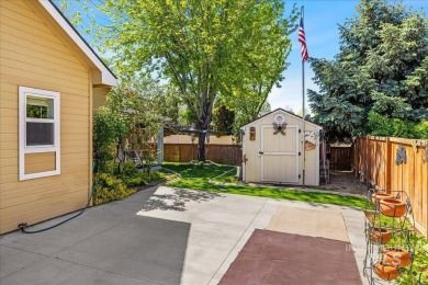 Gorgeous well maintained single level home with Beautiful 8' on Lakeview Golf Club in Idaho - for sale on GolfHomes.com, golf home, golf lot