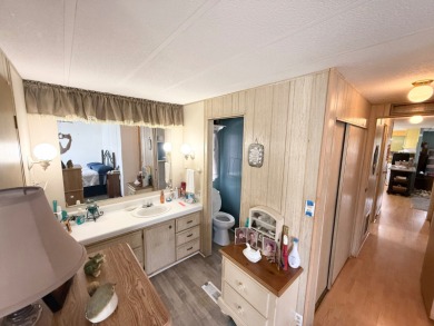 DONT MISS OUT ON THIS VERY CLEAN & WELL-MAINTAINED home is on Lone Palm Golf Club in Florida - for sale on GolfHomes.com, golf home, golf lot
