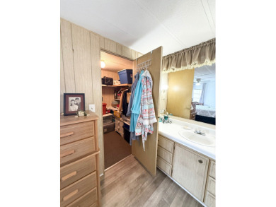 DONT MISS OUT ON THIS VERY CLEAN & WELL-MAINTAINED home is on Lone Palm Golf Club in Florida - for sale on GolfHomes.com, golf home, golf lot
