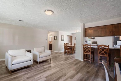 Don't miss this great investment opportunity! Duplex with lots on American Falls Golf Course in Idaho - for sale on GolfHomes.com, golf home, golf lot
