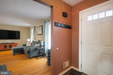 Welcome to 121 Bound Brook Ct in Washington Twp!Don't miss this on Wedgwood Country Club in New Jersey - for sale on GolfHomes.com, golf home, golf lot