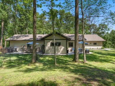 Gorgeous one level home in a prime location, East Gull Lake on Maddens on Gull Lake - The Classic at Maddens in Minnesota - for sale on GolfHomes.com, golf home, golf lot