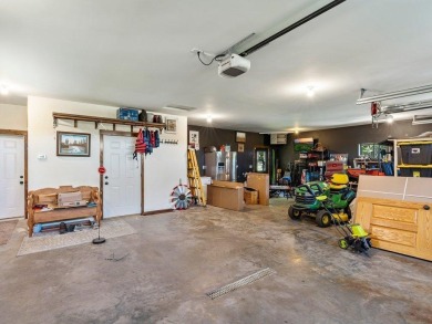 Gorgeous one level home in a prime location, East Gull Lake on Maddens on Gull Lake - The Classic at Maddens in Minnesota - for sale on GolfHomes.com, golf home, golf lot
