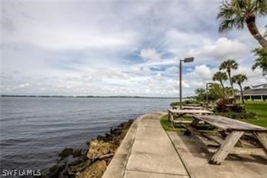 WAY BELOW MARKET VALUE! ANOTHER PRICE IMPROVEMENT  3/2 is being on The Landings Yacht, Golf and Tennis Club in Florida - for sale on GolfHomes.com, golf home, golf lot