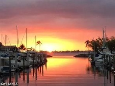 WAY BELOW MARKET VALUE! ANOTHER PRICE IMPROVEMENT  3/2 is being on The Landings Yacht, Golf and Tennis Club in Florida - for sale on GolfHomes.com, golf home, golf lot