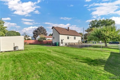 Charming and Move in ready! 4 bedroom, 1.5 bath home situated on on Hyde Park Municipal Golf Course - Hyde Park 1 in New York - for sale on GolfHomes.com, golf home, golf lot