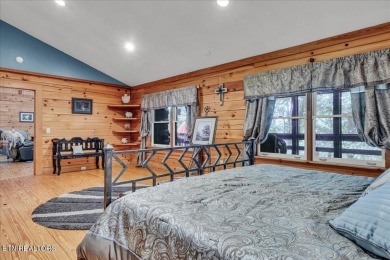 A stunning Log Home in Tellico Village! Discover the perfect on Toqua Golf Course - Loudon County in Tennessee - for sale on GolfHomes.com, golf home, golf lot