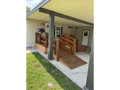 Welcome to this charming and well-maintained 2-bedroom, 2-bath on The Meadows At Countrywood in Florida - for sale on GolfHomes.com, golf home, golf lot