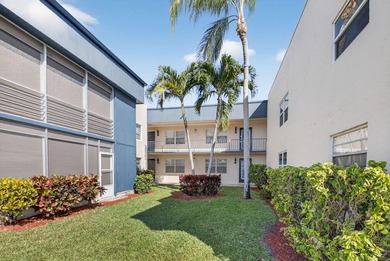 Welcome to Delray Beach! This move-in ready Kings Point condo is on Kings Point Golf -Flanders Way in Florida - for sale on GolfHomes.com, golf home, golf lot