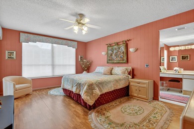 Experience the luxury of this spacious 3bed/2.5bath condo in on Boca Pointe Country Club in Florida - for sale on GolfHomes.com, golf home, golf lot