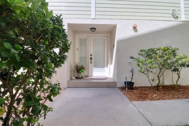 Under contract-accepting backup offers. SELLER OFFERING CREDIT on The Dunedin Country Club in Florida - for sale on GolfHomes.com, golf home, golf lot