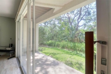Under contract-accepting backup offers. SELLER OFFERING CREDIT on The Dunedin Country Club in Florida - for sale on GolfHomes.com, golf home, golf lot