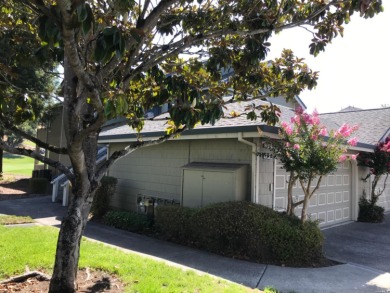 Beautifully Maintained Ground Floor Condominium located in on Fountaingrove Golf and Athletic Club in California - for sale on GolfHomes.com, golf home, golf lot