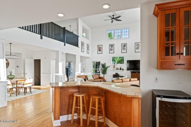 Sartoga Lake: Turn-key  rental sold fully furnished with on Saratoga Lake Golf Club Inc. in New York - for sale on GolfHomes.com, golf home, golf lot
