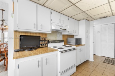 Well maintained corner unit  2  bedrooms, 2 bathrooms located in on Pembroke Lakes Golf Club in Florida - for sale on GolfHomes.com, golf home, golf lot