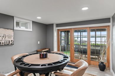 Sartoga Lake: Turn-key  rental sold fully furnished with on Saratoga Lake Golf Club Inc. in New York - for sale on GolfHomes.com, golf home, golf lot