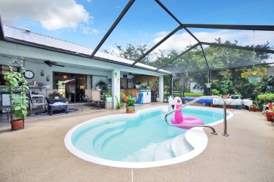 ++ Totally Upgraded Pool Home ++  Located on a large 0.57 acre on Golf Hammock Country Club in Florida - for sale on GolfHomes.com, golf home, golf lot