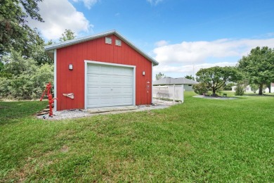 ++ Totally Upgraded Pool Home ++  Located on a large 0.57 acre on Golf Hammock Country Club in Florida - for sale on GolfHomes.com, golf home, golf lot