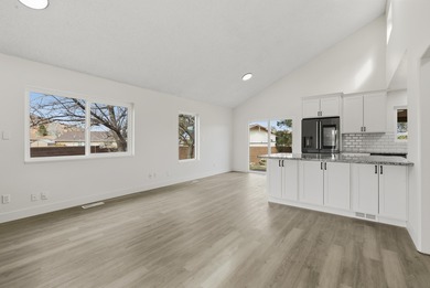 Completely remodeled and ideally located on the golf course on St. George Golf Course in Utah - for sale on GolfHomes.com, golf home, golf lot