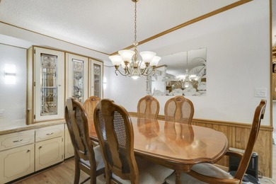 Oversized corner lot 2BR/2BA in the Cambridge section of on Heritage Ridge Golf Club in Florida - for sale on GolfHomes.com, golf home, golf lot