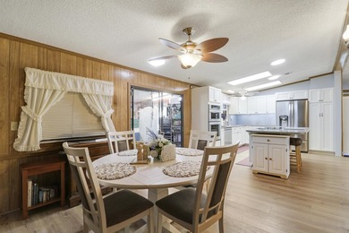 Oversized corner lot 2BR/2BA in the Cambridge section of on Heritage Ridge Golf Club in Florida - for sale on GolfHomes.com, golf home, golf lot