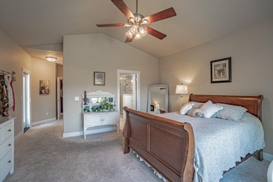 Immaculate home in the gated Poppy Village community of the on Eagle Point Golf Course in Oregon - for sale on GolfHomes.com, golf home, golf lot