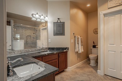 Immaculate home in the gated Poppy Village community of the on Eagle Point Golf Course in Oregon - for sale on GolfHomes.com, golf home, golf lot