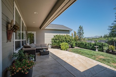 Immaculate home in the gated Poppy Village community of the on Eagle Point Golf Course in Oregon - for sale on GolfHomes.com, golf home, golf lot