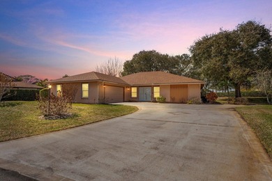 Immaculate 3 bedroom, 2 bath home in the desirable Lexington on Heritage Ridge Golf Club in Florida - for sale on GolfHomes.com, golf home, golf lot