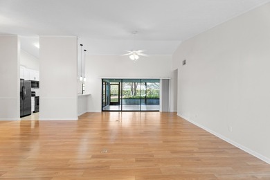 Immaculate 3 bedroom, 2 bath home in the desirable Lexington on Heritage Ridge Golf Club in Florida - for sale on GolfHomes.com, golf home, golf lot