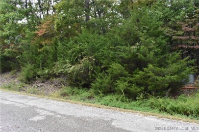 Discover the perfect opportunity to build your dream home in the on The Club At Porto Cima in Missouri - for sale on GolfHomes.com, golf home, golf lot