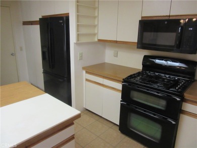 Good Location - Large 3 Bedroom, 2 Bath, 1302 Sq Ft and a Large on Palm Desert Country Club in California - for sale on GolfHomes.com, golf home, golf lot