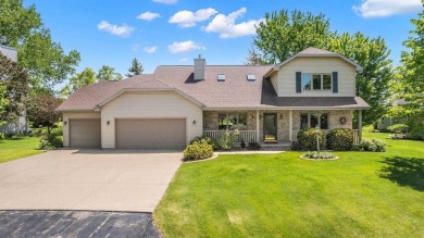 This stunning 4-bedroom, 2-story home is perfectly located just on High Cliff Golf Course in Wisconsin - for sale on GolfHomes.com, golf home, golf lot