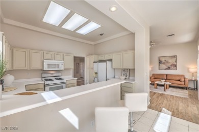 Charming Sun City Summerlin Townhome - Corner Lot  Move-In on Highland Falls Golf Club in Nevada - for sale on GolfHomes.com, golf home, golf lot
