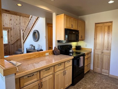 Beautifully located chalet on the RIdge Course in Eagle Crest on Eagle Crest Golf Resort - Resort Course in Oregon - for sale on GolfHomes.com, golf home, golf lot