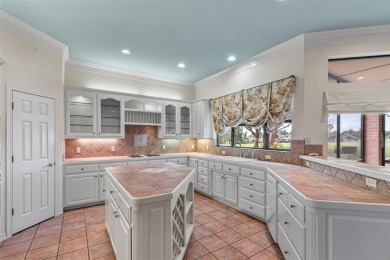 WELL MAINTAINED GOLF COURSE HOME near clubhouse in Pecan on Pecan Plantation Country Club in Texas - for sale on GolfHomes.com, golf home, golf lot