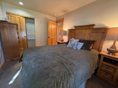 Beautifully located chalet on the RIdge Course in Eagle Crest on Eagle Crest Golf Resort - Resort Course in Oregon - for sale on GolfHomes.com, golf home, golf lot