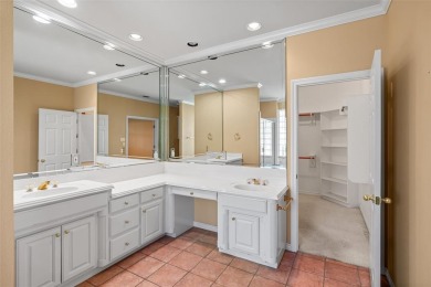 WELL MAINTAINED GOLF COURSE HOME near clubhouse in Pecan on Pecan Plantation Country Club in Texas - for sale on GolfHomes.com, golf home, golf lot