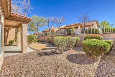 Charming Sun City Summerlin Townhome - Corner Lot  Move-In on Highland Falls Golf Club in Nevada - for sale on GolfHomes.com, golf home, golf lot