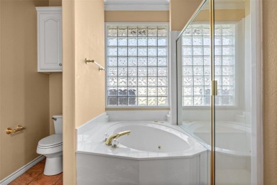 WELL MAINTAINED GOLF COURSE HOME near clubhouse in Pecan on Pecan Plantation Country Club in Texas - for sale on GolfHomes.com, golf home, golf lot